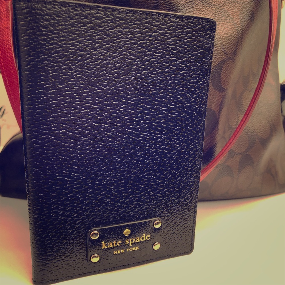 BLACK KATE SPADE LEATHER PASSPORT COVER WALLET